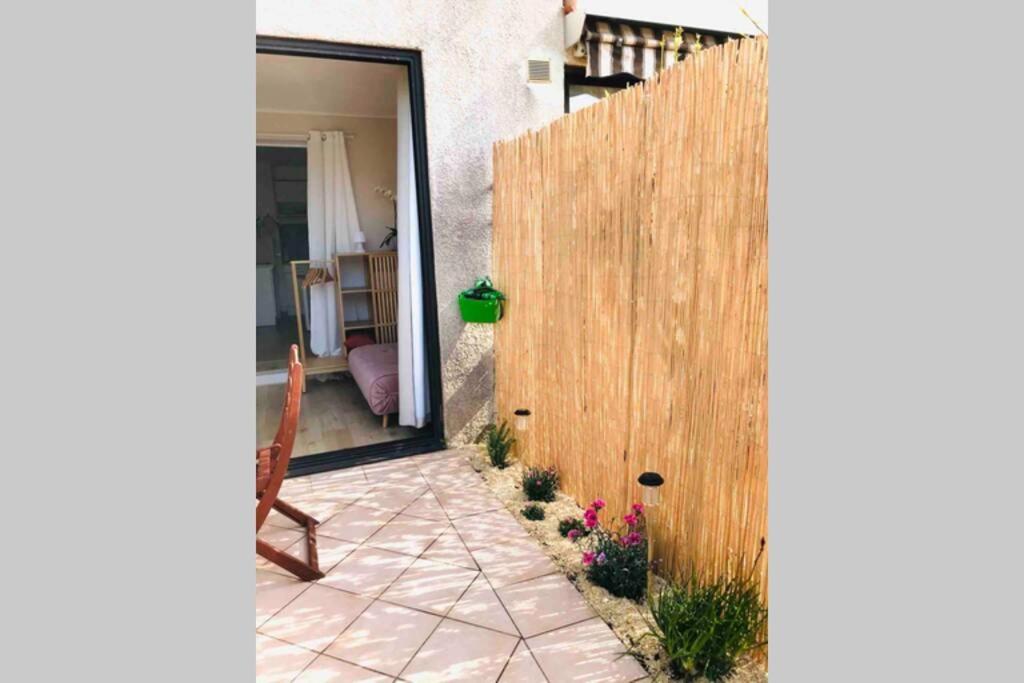 La Petite Pinede Studio Climatise Proche Plage ساناري سور مير المظهر الخارجي الصورة