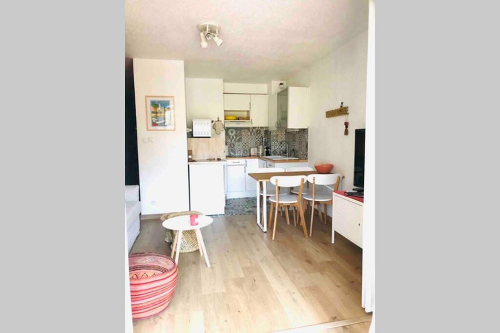 La Petite Pinede Studio Climatise Proche Plage ساناري سور مير المظهر الخارجي الصورة