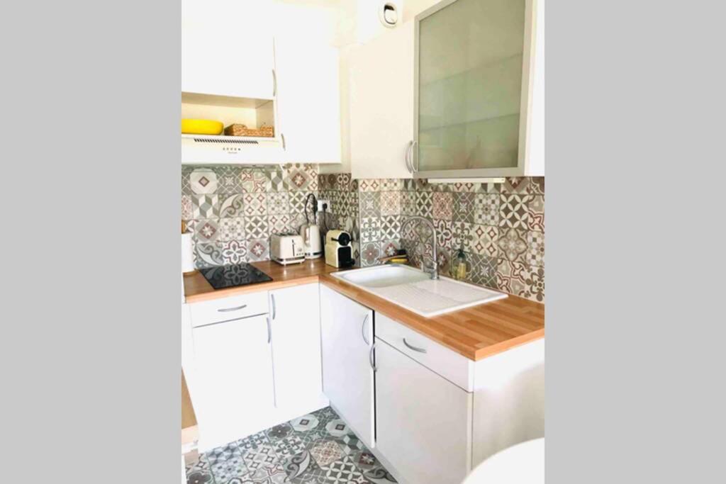 La Petite Pinede Studio Climatise Proche Plage ساناري سور مير المظهر الخارجي الصورة
